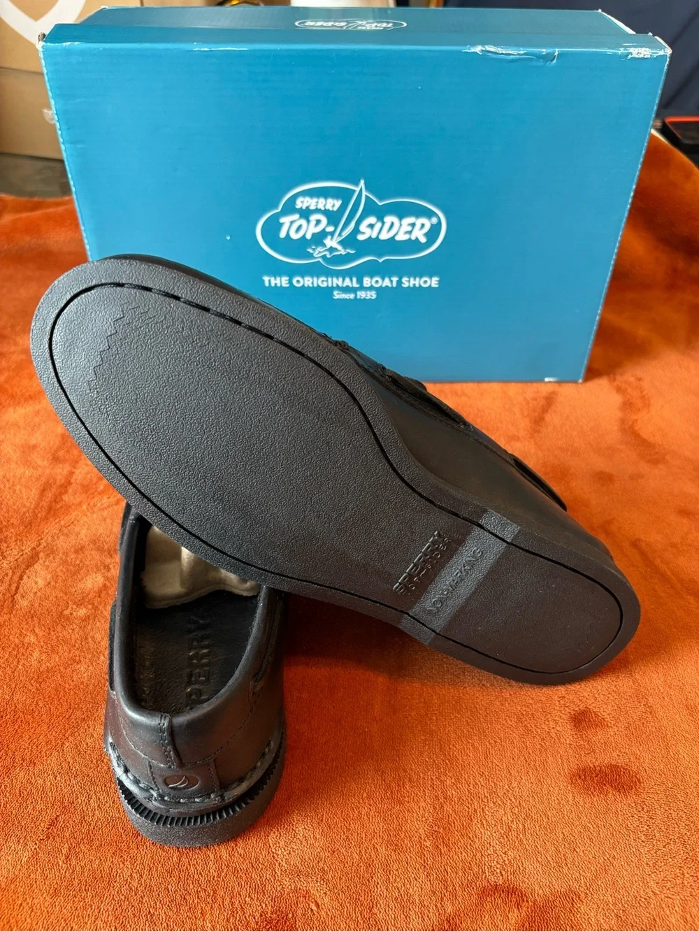 Sperry Men’s Black Leather Moc-Toe Boat Shoes